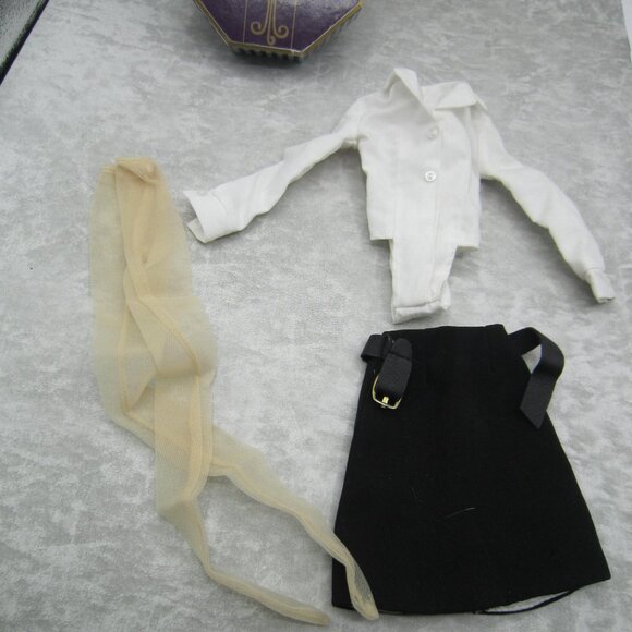 Tonner Tyler Wentworth Signature Style Outfit, for 16" Fashion Doll - Picture 9 of 9